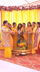 Teasing bride & how 🙈😂 | WeddingBazaar