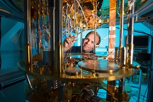 Superconductor experts at Fermilab lead efforts to build revolutionary quantum computers - Medill Reports Chicago