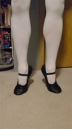 🩰 #ballet #ballerina #dance #cosplay #balletslippers #balletshoes #enpointe #tutu #shorts