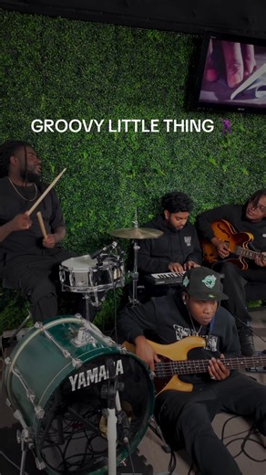 jammin in rehearsal be like 🕺🏿 groovy little thing by beres hammond 🔥 drums @joshua lucas | the future bass - @_datboynowie keys - @Nathan guitar - D’Andre Wilson #reggae #band #beres #jamaicatiktok #fyp