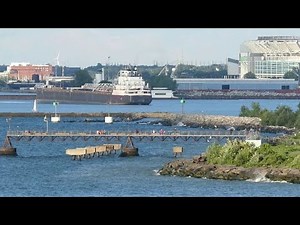 Lake Erie Edgewater Parks & Beaches - Cleveland, Ohio, USA