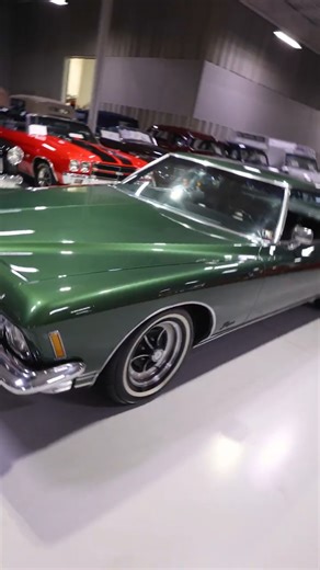 Style + Luxury: 1971 Buick Riviera