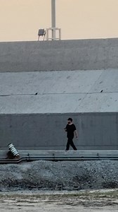 Human scale vs Starship imagine looking up to the most powerful and strongest rock I’ve ever made #fyp #viral #spacex #starship #rocket #humanscale | Tesla Owners of Silicon Valley