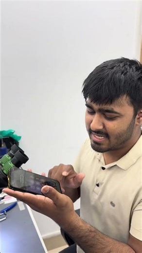 iPhone 13pro grren screen