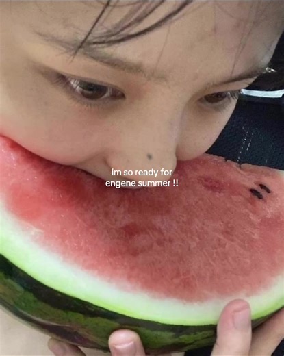 guess my bias based on this lolol don’t look at my reports that’s cheating 😡 #enhypen #desireunleashed #summer #aesthetic