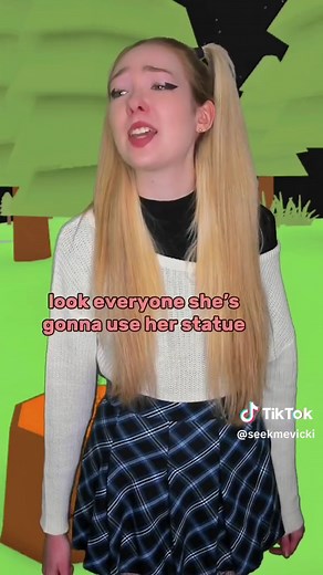 Total Drama Funny Skit: Betsy Eliminated with a Statue!