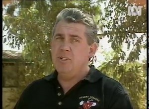 ⛏️ FLASHBACK FRIDAY ⛏️ The Ora Banda Inn was hit by explosives in October 2000 in what was believed to be a revenge attack following the fatal shooting of Gypsy Jokers bikie Billy Grierson. 🎥 ABC Archives | ABC Goldfields-Esperance