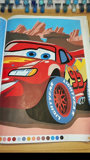 Colorea y Descubre con Rayo McQueen y Disney