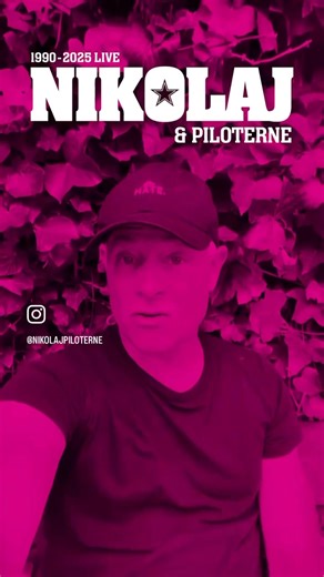 SIDDER PÅ EN RAKET NU 🚀 Glæd dig til en rejse i TID & KÆRLIGHED med Nikolaj & Piloterne på vores intime LILLE SCENE i hjertet af Viborg 🎼💓 Vesterbro 10 Lørdag 7. marts 2026 kl. 20.00 LIVE! LEVENDE! LEGENDARISK! https://tinghallen.dk/program/nikolaj-piloterne/ Vi ses ✌️ | Tinghallen Viborg / Jet Sport Arena