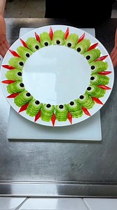 537K views · 2.1K reactions | Watch how simple bitter gourd and red capsicum are turned into an amazing food art presentation! ‍ A perfect decoration idea for restaurant plating, buffet displays, or party tables. Every slice of bitter gourd shows pure creativity and perfection!  Chef: Rahul Pandey #BitterGourdArt #FoodCarving #ChefRahulPandey #VegetableArt #FoodPresentation #CreativePlating #KitchenArt #FoodDecoration #HealthyArt #IndianChef | Rahul Pandey | Facebook