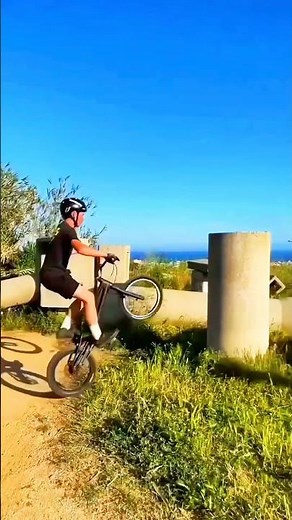 This BMX Rider’s Skills Are UNREAL! 🤯 Watch Him Conquer Every Obstacle! #Shorts