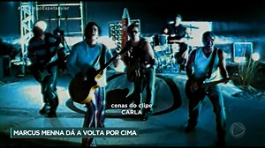 Em 30 anos de carreira, Marcus Menna gravou quase 100 canções. A banda estava no auge quando o vocalista decidiu passar por uma lipoaspiração e teve complicações na cirurgia. O músico precisou interromper a carreira e passa por vários tratamentos para voltar a cantar. Veja na reportagem do Domingo Espetacular. • Acesse: R7.com/DomingoEspetacular | Domingo Espetacular