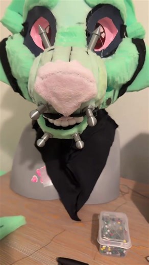 REUPLOAD, I swear TikTok if you go down again and butcher the views I’m gonna explode 😭 #fursuiter #furrytiktok #furrycommunity #fursuitmaker #originalcharacter