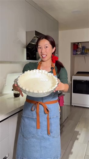 𝓙𝓮𝓼𝓼𝓲𝓬𝓪 𝓦𝓪𝓷𝓰 on Instagram: "3-2-1 Pie Dough Recipe 🥧 3 flour : 2 butter : 1 liquid Recipe for 2 (9”) crusts 🥣 12 oz (1.5 cups) all-purpose flour 🧈 8 oz (1 cup) cold cubed butter 🧊 4 oz (1/2 cup) ice-cold water 🧂 pinch of salt How to Make Perfect Pie Crust ✨ 1️⃣ In a food processor, pulse the flour and butter until pea-sized. 2️⃣ With the processor running, stream in the cold water and add a pinch of salt. 3️⃣ When the dough starts to come together, stop and knead gently by hand. 