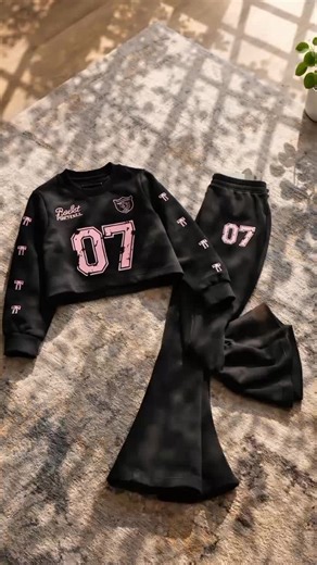 Sporty Chic untuk Anak Perempuan: Setelan Korea Stylish