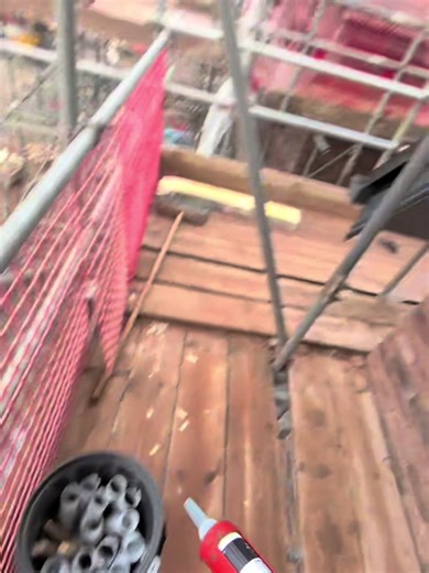 Silicone Application to Soffit: A Satisfying Process