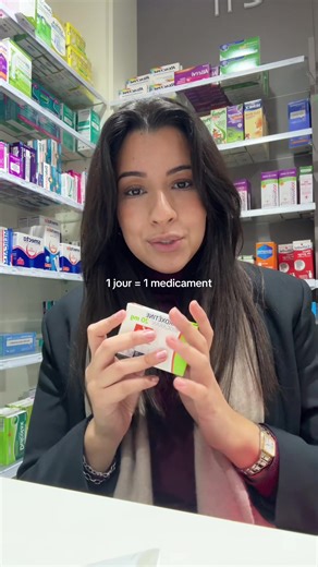 💊 1 jour = 1 médicament Aujourd’hui : la paroxétine ➕ Dépression ➕ Anxiété ➕ Troubles paniques ℹ️ Infos générales – ne remplace pas un avis médical #paroxétine #antidépresseur #pharmacie #docteur #medicament