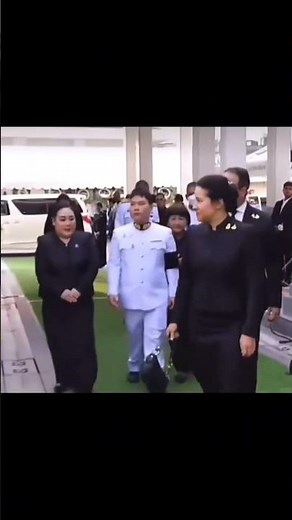 ท่านผู้หญิงพลอยไพลิน เจนเซน#ราชินีสุทิดา#พระพันปีหลวง#เรารักในหลวง#shorts#เรารักราชวงค์จักรี