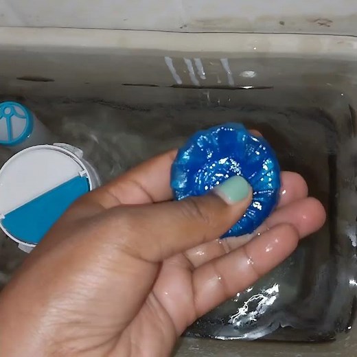 How to use blue bubble cleaner and air freshener in your toilets,ways to avoid infections