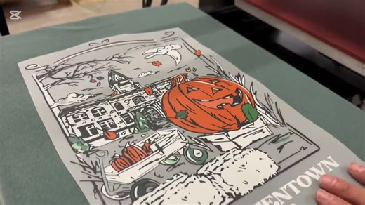 Leopard Print Lips Sweatshirt for Women, Trendy Pink Pullover– Cute and Stylish Fall or Winter Outfit Fall Sweatshirt, Cute Fall Season Tee - Etsy