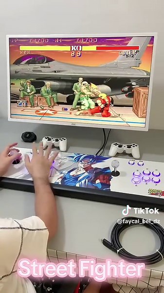 Classic Game Boy Adventures in Street Fighter