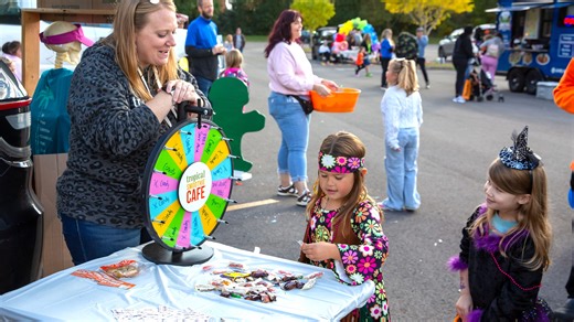 Trunk-or-treat draws thousands to Fremont Rec Center
