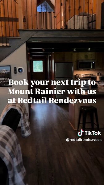 Redtail Rendezvous: Your Mt. Rainier Cabin Getaway