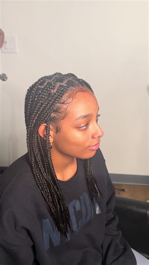 Full service kids knotless for my young queens ages 10 👑 Healthy hair comes first — this service includes the hair, cleanse, condition, braid, and style so your child leaves the chair looking cute and protected all at once 🤎 Protective, lightweight, and perfect for school, sports, and everyday life. Parents, how much would you expect to pay for a full service like this? 👀 Drop your guess in the comments March books are open. Secure your appointment now 🤎