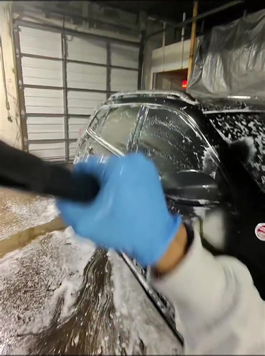 1. Pre wash 💧 2.Soap it up 🧼🫧 3. Rinse 🚿 4. Dry 💨 5. Clean Car 🚗 #safewash #newtearsreslolutions #cardetailing#mycarisdirtyiknow #stepbystep