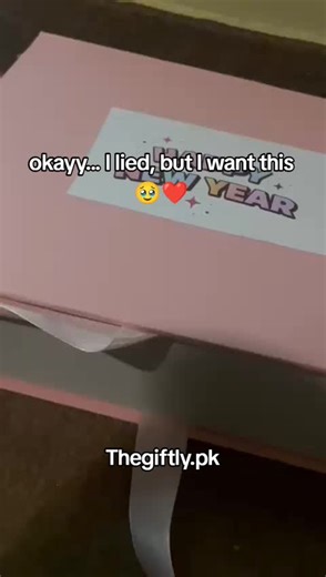 Customized New Year Gift Boxes for Her