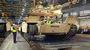 Inside Gigantic US Factory Rebuilding Army’s Most Feared Tanks
