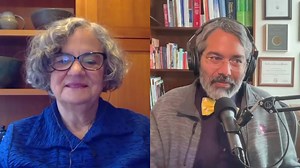 What is ‘play’, and how hard is it to understand what it really is? Turns out it’s more of a challenge to grasp than you’d think, and not everyone understands that play is not merely amusement for children. Dr Susan Linn, psychologist and world-renowned expert on creative play, joins us to talk about the role of play in a child’s development — and how children can use creative play to access and express their feelings. #creativeplay #childhooddevelopment #RORPodcast https://apple.co/3Wld6Ip | Re