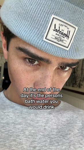 The bathtub scene in saltburn i can’t stop thinking about Jacob Elordi #saltburn