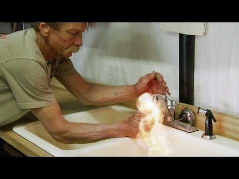 Brennende Wasserhähne: Wie gefährlich ist Fracking | Panorama | NDR