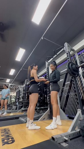 Squat Workout Routine for Women at the Gym