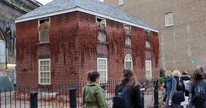 House of wax melts away in London