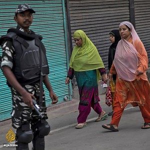 After imposing an unprecedented lockdown on Indian-adminstered Kashmir on Monday, Indian authorities have temporarily eased some of the crippling restrictions. Internet access and phone networks remain blocked. | Al Jazeera English