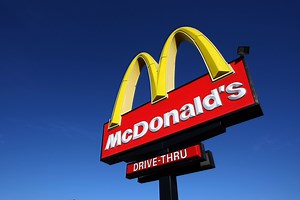 McDonald’s turnaround plan in 60 seconds | CNN Business