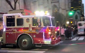 【街拍出警】“圣诞节响应！”纽约市消防局 泵车65号与泵车23号响应火警事件（2022年12月25日）
