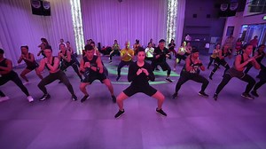 63K views · 5.5K reactions | Starting off the week #STRONG  : @catmarte1 @rachel.sidney_cpt @catmedinaa @aureliosfigari @chopsueylee @estennes | STRONG Nation | Facebook