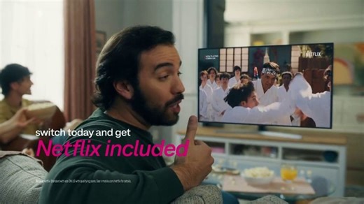 T-Mobile TV Spot, 'Samsung on Us'