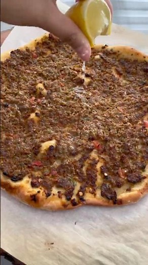 [how i make] lahmajun (middle eastern flatbread with meat) (lahmacun | lahmajoun | lahma bi ajeen)