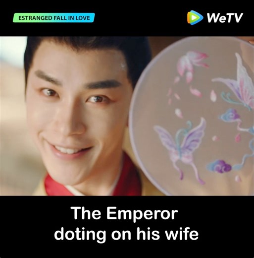 "Sweet doting husband! 🥰😍 Dance for his wife! 🤣 🌟 EP16｜Watch now on #WeTV #EstrangedFallInLove #宠妃凰图 #SmileHu胡丹丹 #YanZiXian严子贤 #MiniDrama #腾讯微剧 #Romance #WeTV #WeTVSG #WeTVSingapore #WeTVAlwaysMore 💓 Watch bit.ly/EstrangedFallInLove_WeTV" | WeTV Singapore