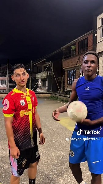 1vs1 Micro Challenge: ¡Ve la Parte 2! 😈🌪️