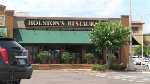 Former Houston’s Restaurant to be demolished