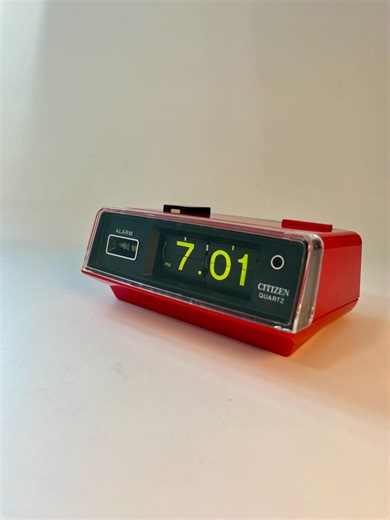 Retro 1970s Red Citizen Flip Clock Battery Quartz Alarm & Night Light Vintage Decor Space Age Design MCM - Etsy