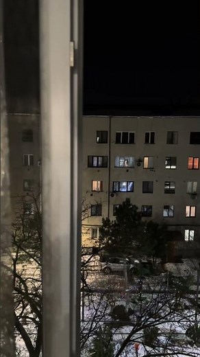 Perfect window opening sound… #asmr #satisfying #loop #oddlysatisfying #sound