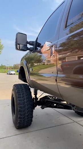 Lifted F350 Turbo Diesel Dually Features #GetTheLook