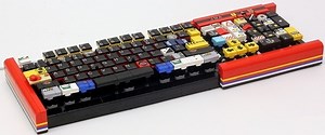 A fully-functional keyboard made out of... Lego!