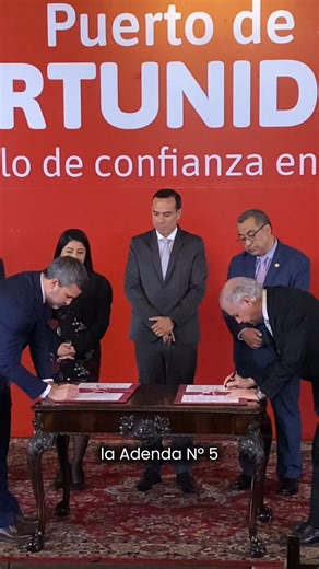 ¡Comprometidos con el desarrollo del sur! El Gobierno ampliará y modernizará el puerto de Matarani. Fortaleciendo el comercio exterior y generando más 3500 oportunidades de trabajo mejorando la economía del Perú. | Presidencia de la República del Perú
